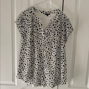 EUC Paper Moon Black and White Polka Dot Top - Size 1X